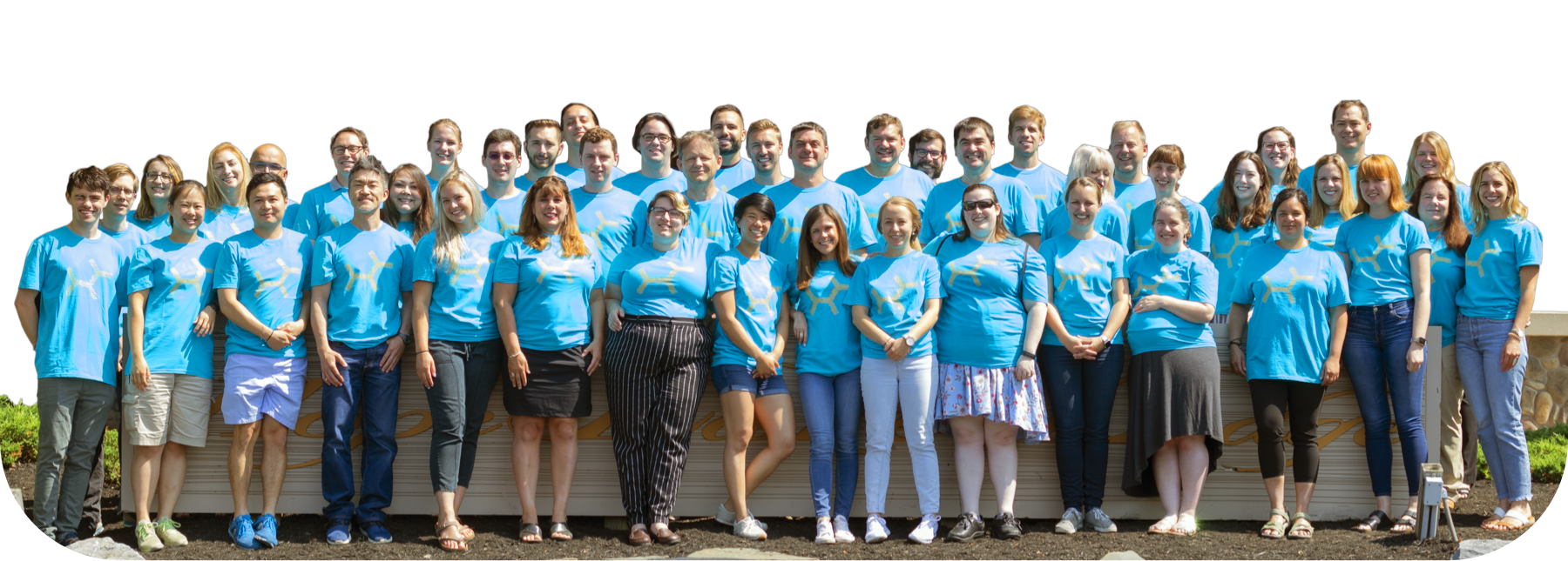 Embark team of engineers, marketers, scientists, veterinarians, customer support, breeder representatives, and more
